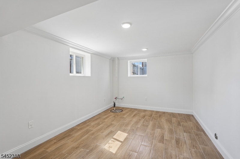 29 S 2nd Street Elizabeth NJ 07206