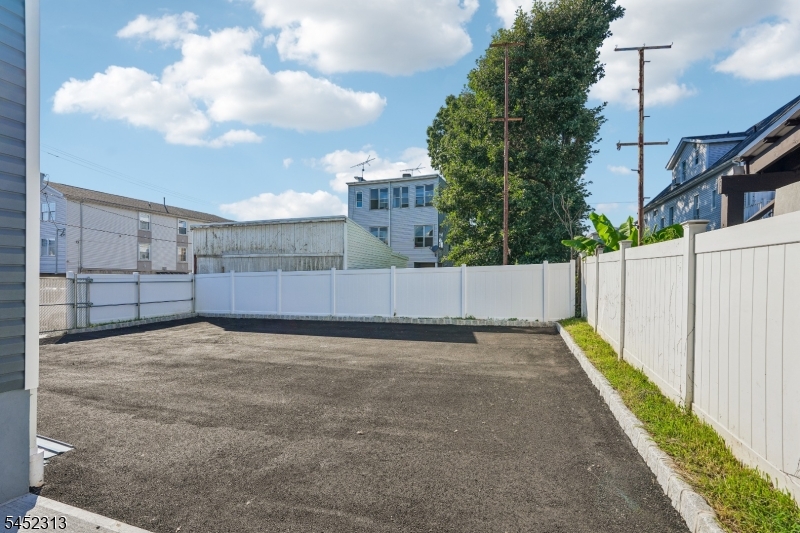 29 S 2nd Street Elizabeth NJ 07206