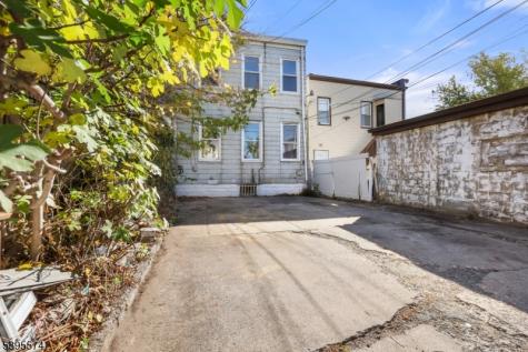 233 N 18th Street East Orange NJ 07017