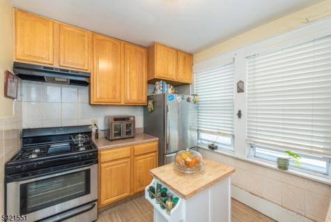 32 Irving Street Montclair NJ 07042