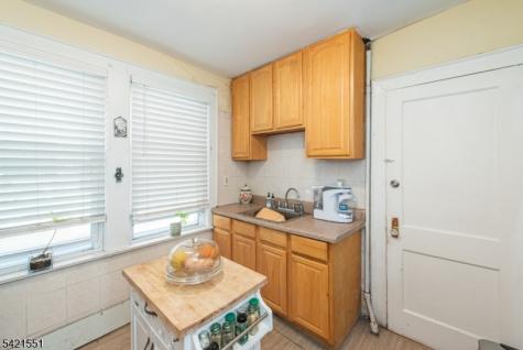 32 Irving Street Montclair NJ 07042