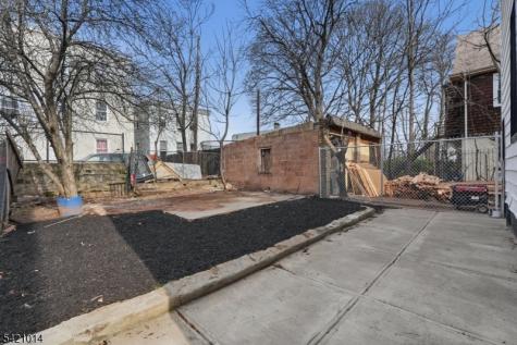 301 Ellis Avenue Irvington NJ 07111