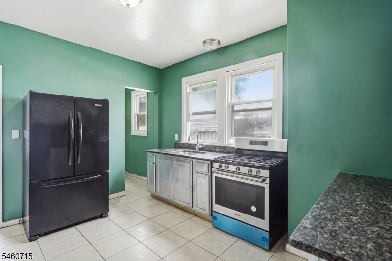 1053 Sanford Avenue Irvington NJ 07111