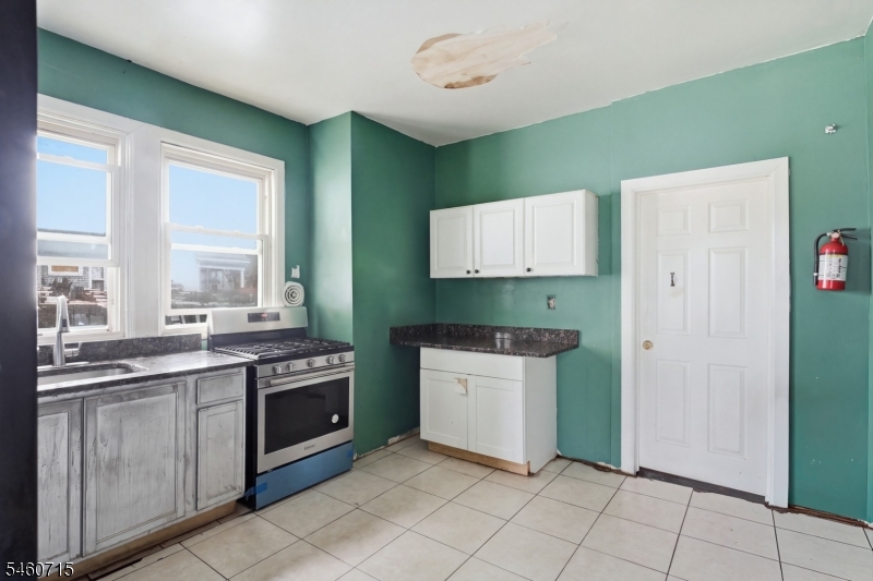 1053 Sanford Avenue Irvington NJ 07111