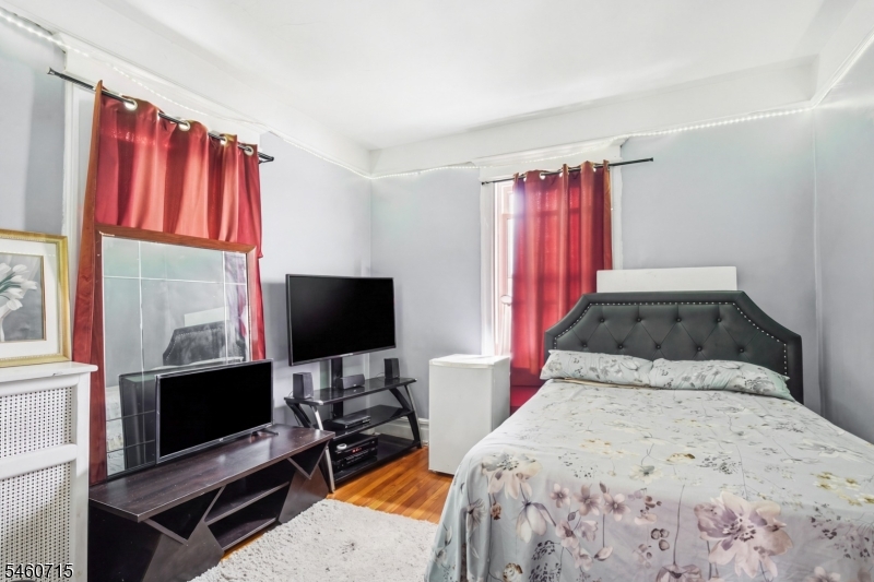 1053 Sanford Avenue Irvington NJ 07111