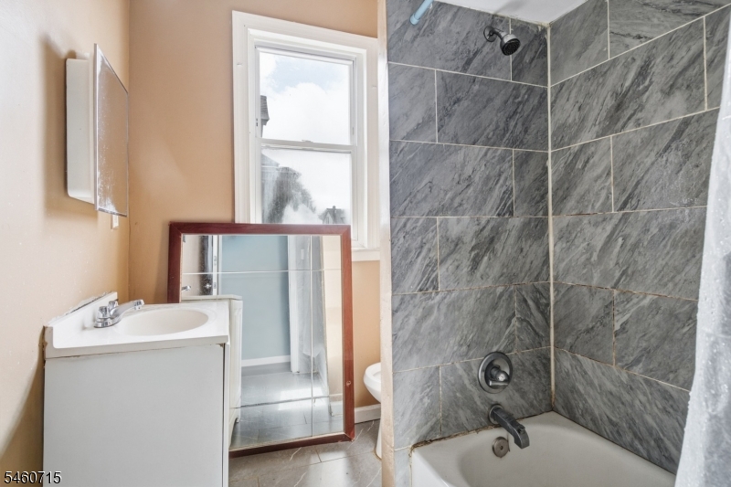 1053 Sanford Avenue Irvington NJ 07111