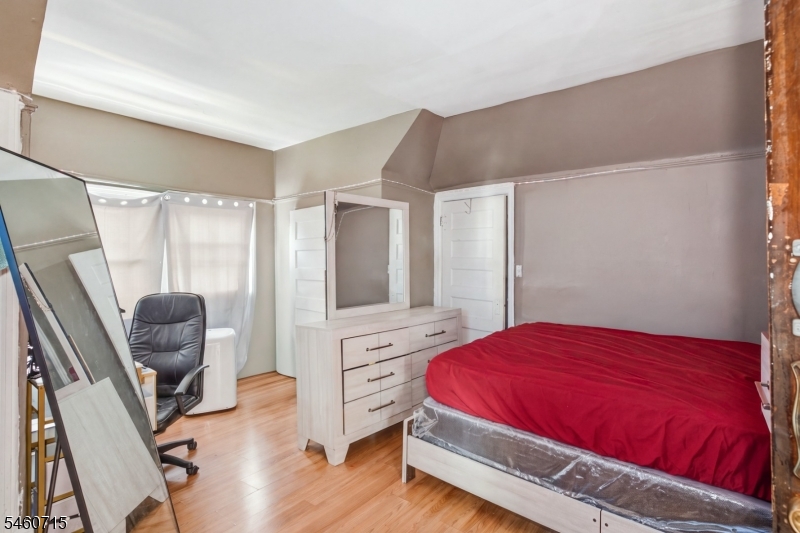 1053 Sanford Avenue Irvington NJ 07111