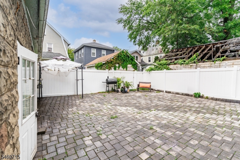 1053 Sanford Avenue Irvington NJ 07111