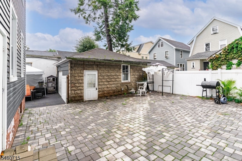 1053 Sanford Avenue Irvington NJ 07111