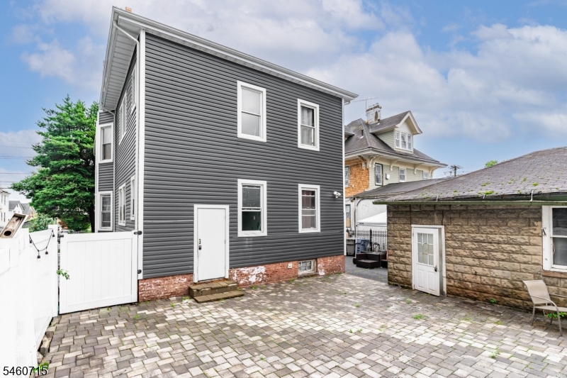 1053 Sanford Avenue Irvington NJ 07111