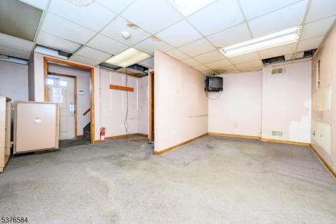 511 W Westfield Avenue Roselle Park NJ 07204