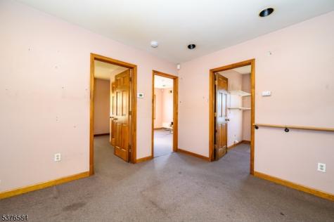 511 W Westfield Avenue Roselle Park NJ 07204