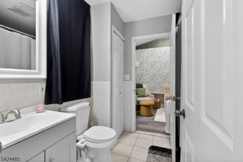 819 Lyons Avenue Irvington NJ 07111
