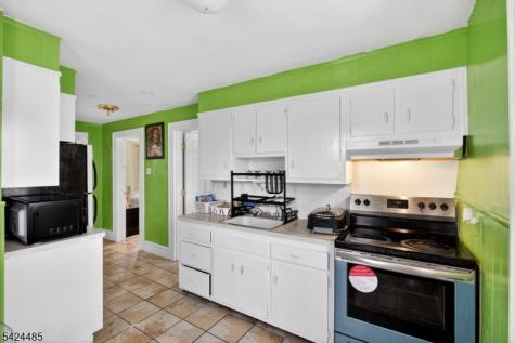 819 Lyons Avenue Irvington NJ 07111