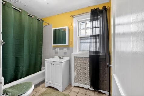 819 Lyons Avenue Irvington NJ 07111