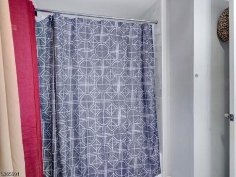 102 N 17th Street East Orange NJ 07017