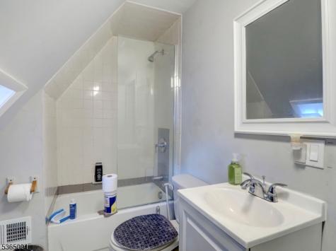 102 N 17th Street East Orange NJ 07017