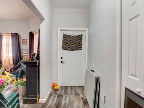 102 N 17th Street East Orange NJ 07017