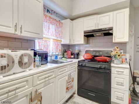 102 N 17th Street East Orange NJ 07017