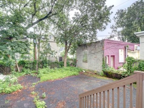 102 N 17th Street East Orange NJ 07017