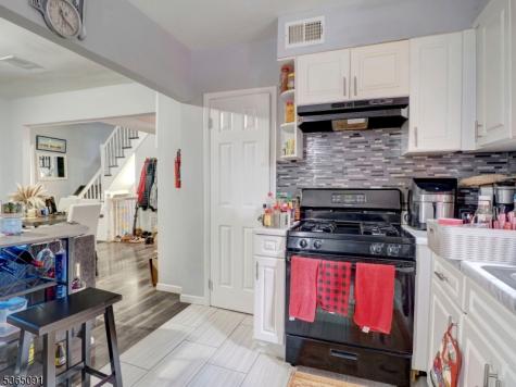 102 N 17th Street East Orange NJ 07017