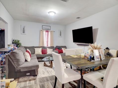 102 N 17th Street East Orange NJ 07017