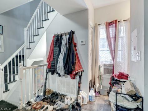 102 N 17th Street East Orange NJ 07017