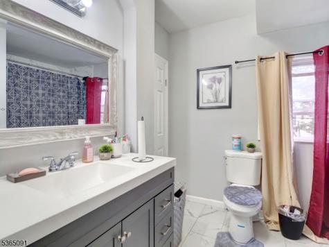 102 N 17th Street East Orange NJ 07017