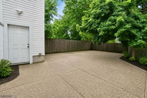395 S 15th Street Newark NJ 07103