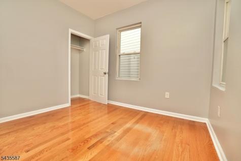 395 S 15th Street Newark NJ 07103