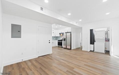 858 S 16th Street Newark NJ 07108
