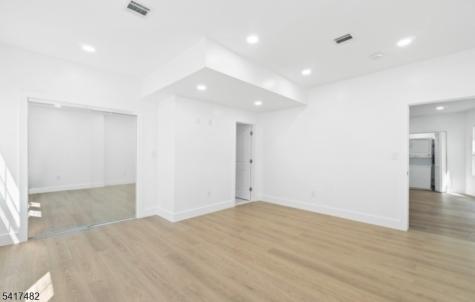 858 S 16th Street Newark NJ 07108
