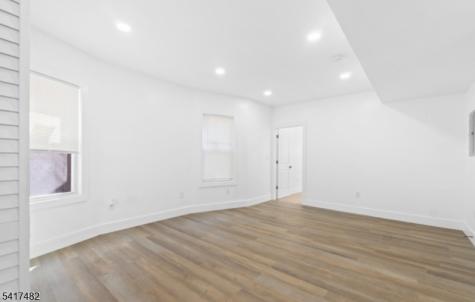 858 S 16th Street Newark NJ 07108