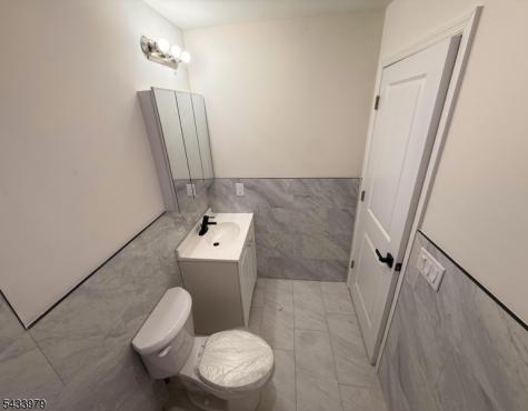 144 Fabyan Place Newark NJ 07112