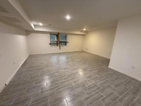 144 Fabyan Place Newark NJ 07112