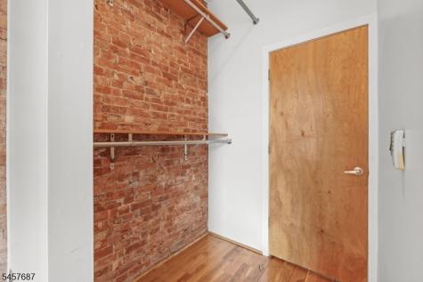 72 Columbia Street Newark NJ 07102