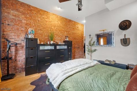 72 Columbia Street Newark NJ 07102