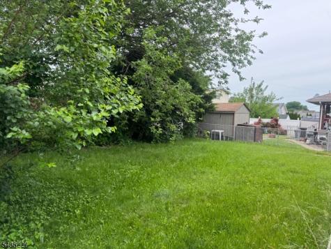 218 Bell Avenue Lodi NJ 07644