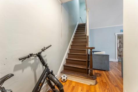 665 Grove Street Irvington NJ 07111