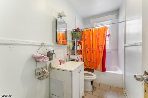 665 Grove Street Irvington NJ 07111