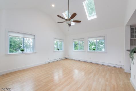 21 Forest Street Montclair NJ 07042