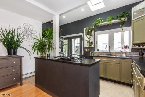 21 Forest Street Montclair NJ 07042