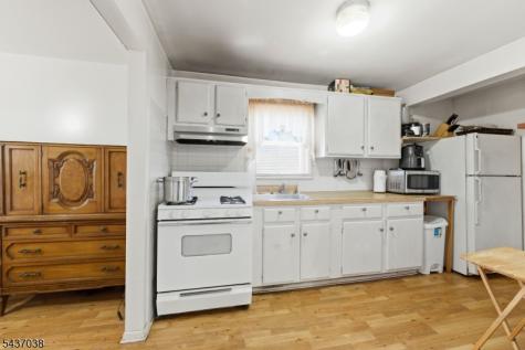 10 John Street Carteret NJ 07008
