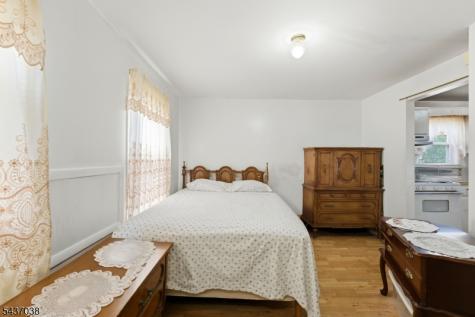 10 John Street Carteret NJ 07008