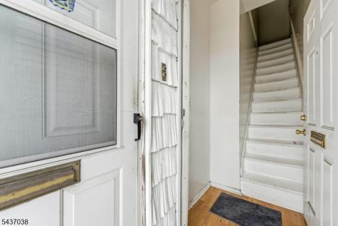 10 John Street Carteret NJ 07008