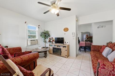 10 John Street Carteret NJ 07008