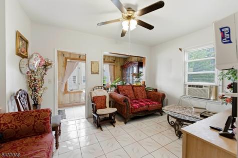 10 John Street Carteret NJ 07008