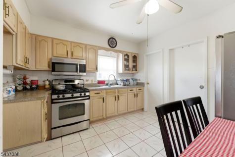 10 John Street Carteret NJ 07008