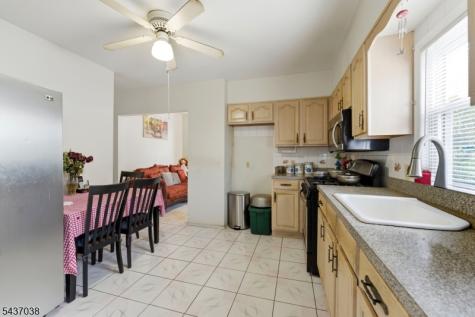 10 John Street Carteret NJ 07008