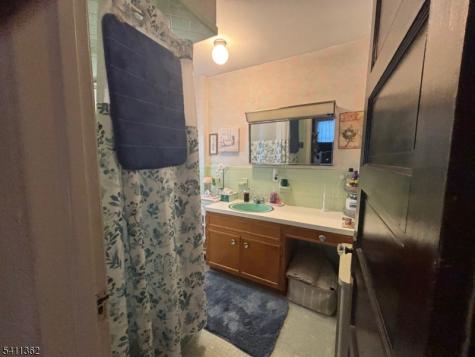 2 Park Drive North West Orange NJ 07052